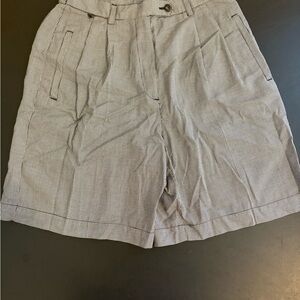 Liz Claiborne Black and White Houndstooth Women’s Shorts